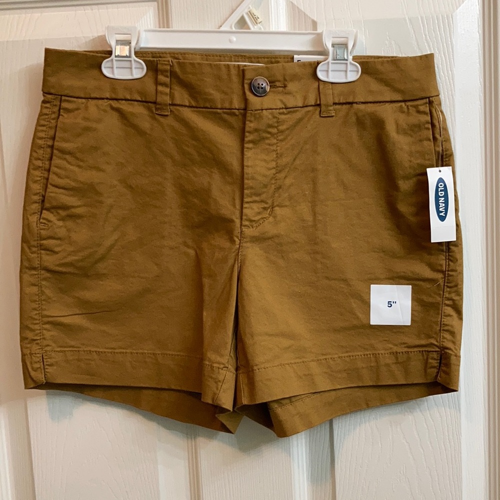 Old Navy Tan Mid Length Shorts 5” 2